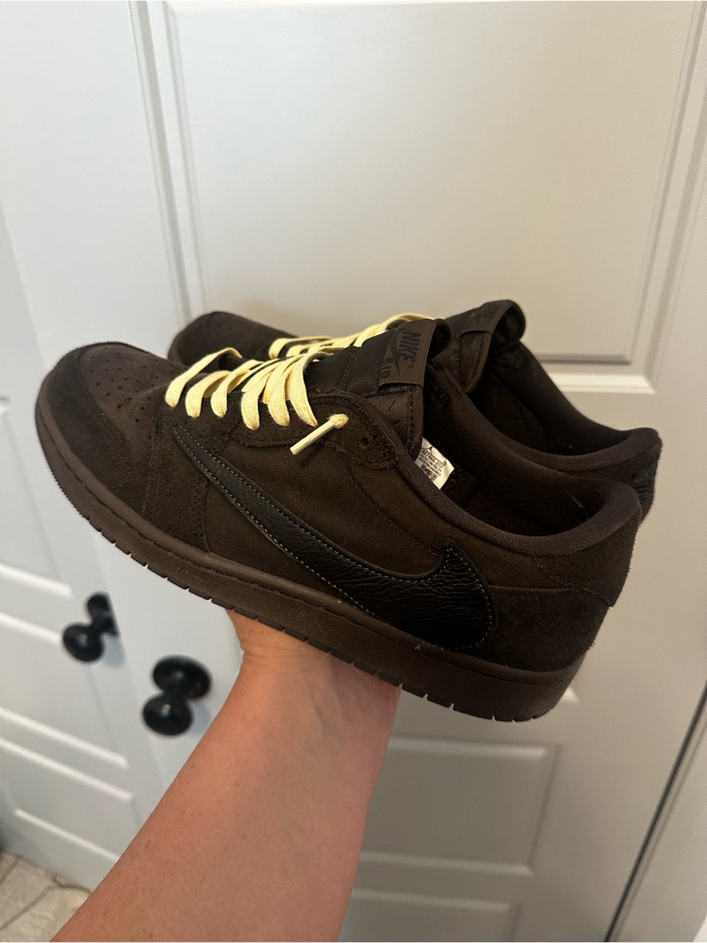Air Jordan 1 Retro Low OG SP Travis Scott Velvet Brown